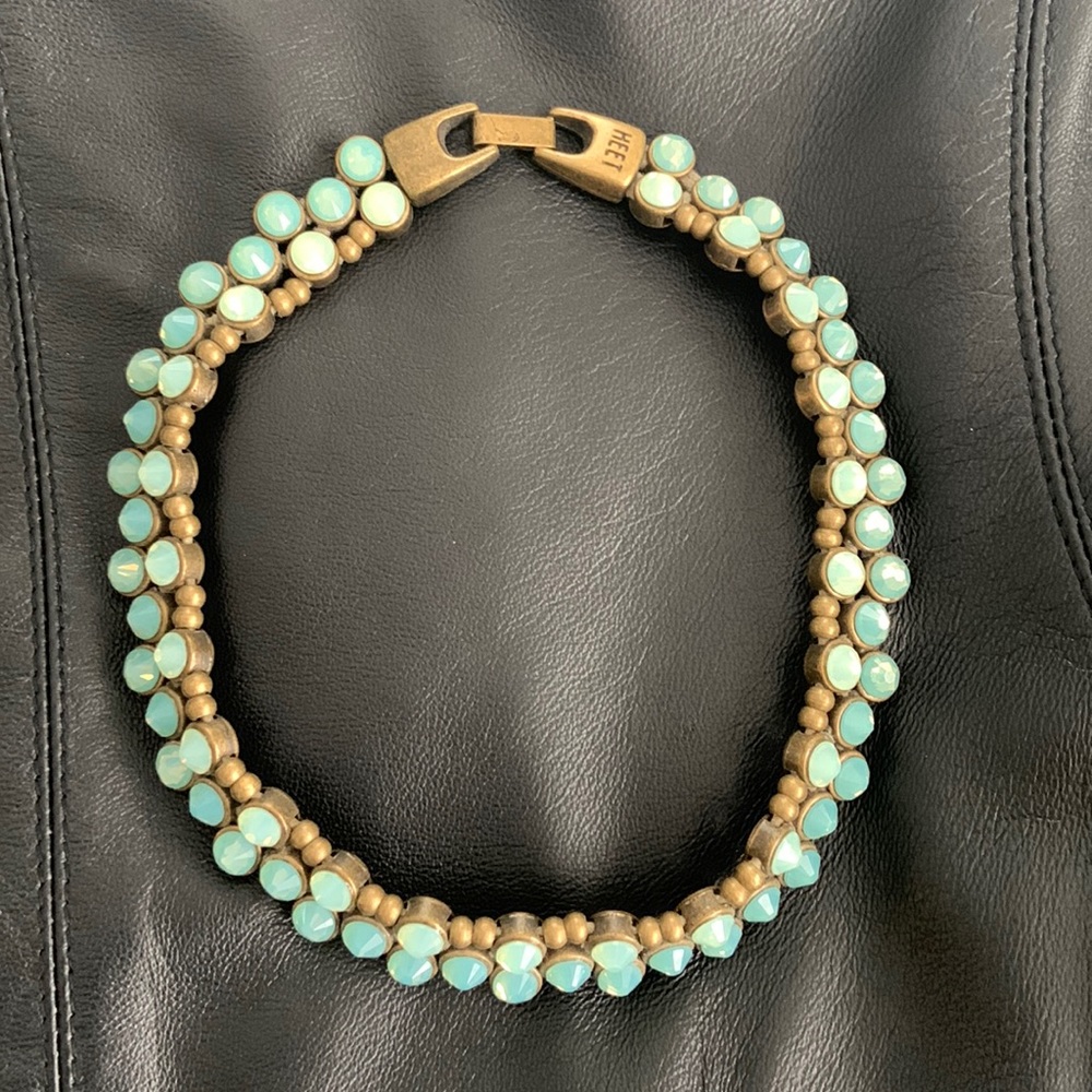 HEET collar necklace